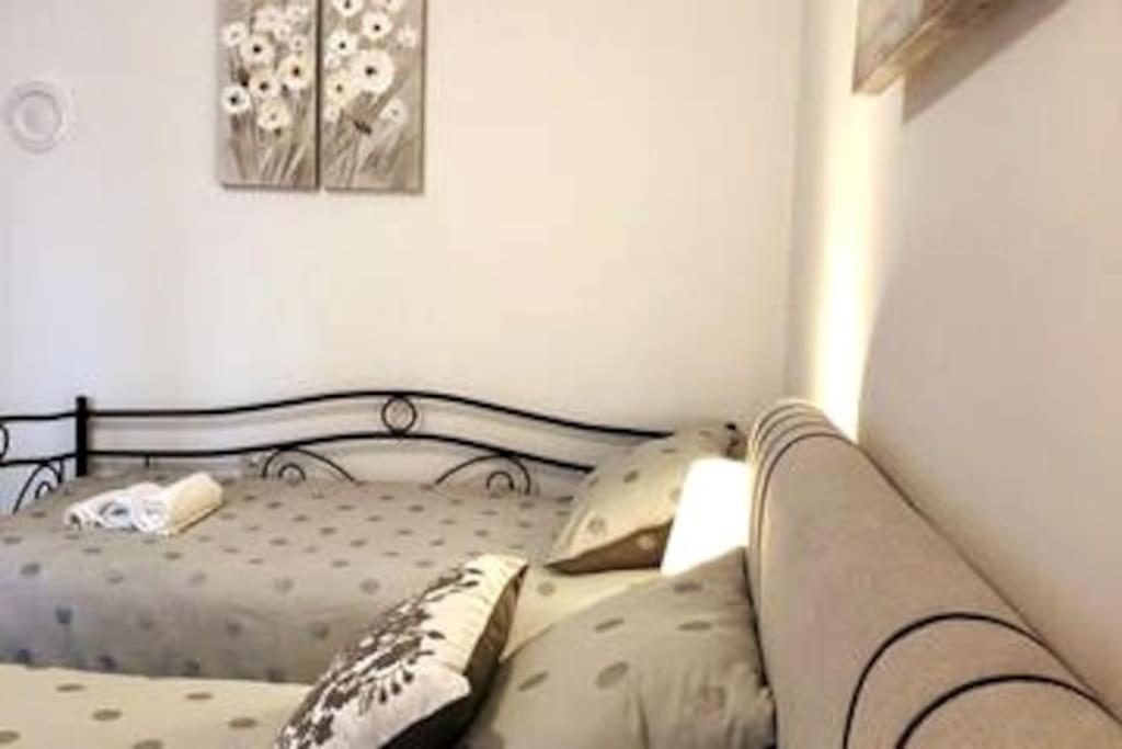 Lijepo Ureden Stan U Centru Grada Knin Exterior foto